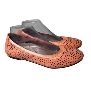 Vionic NWOB Robyn Perforated Leather Ballet Flat Comfort Shoes Size Womens 8.5